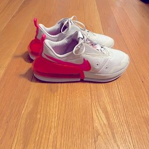 Women’s Nike Sneakers